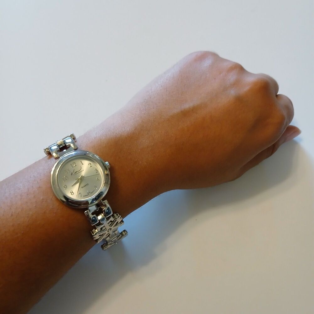 Kim Rogers Women's Silver Tone Winter Snowflake Quartz Movt Watch 11817 - Picture 4 of 13